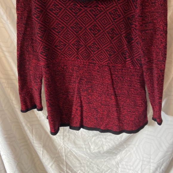 Macy’s Cowl neck red and black patterned sweater medium - Picture 6 of 6